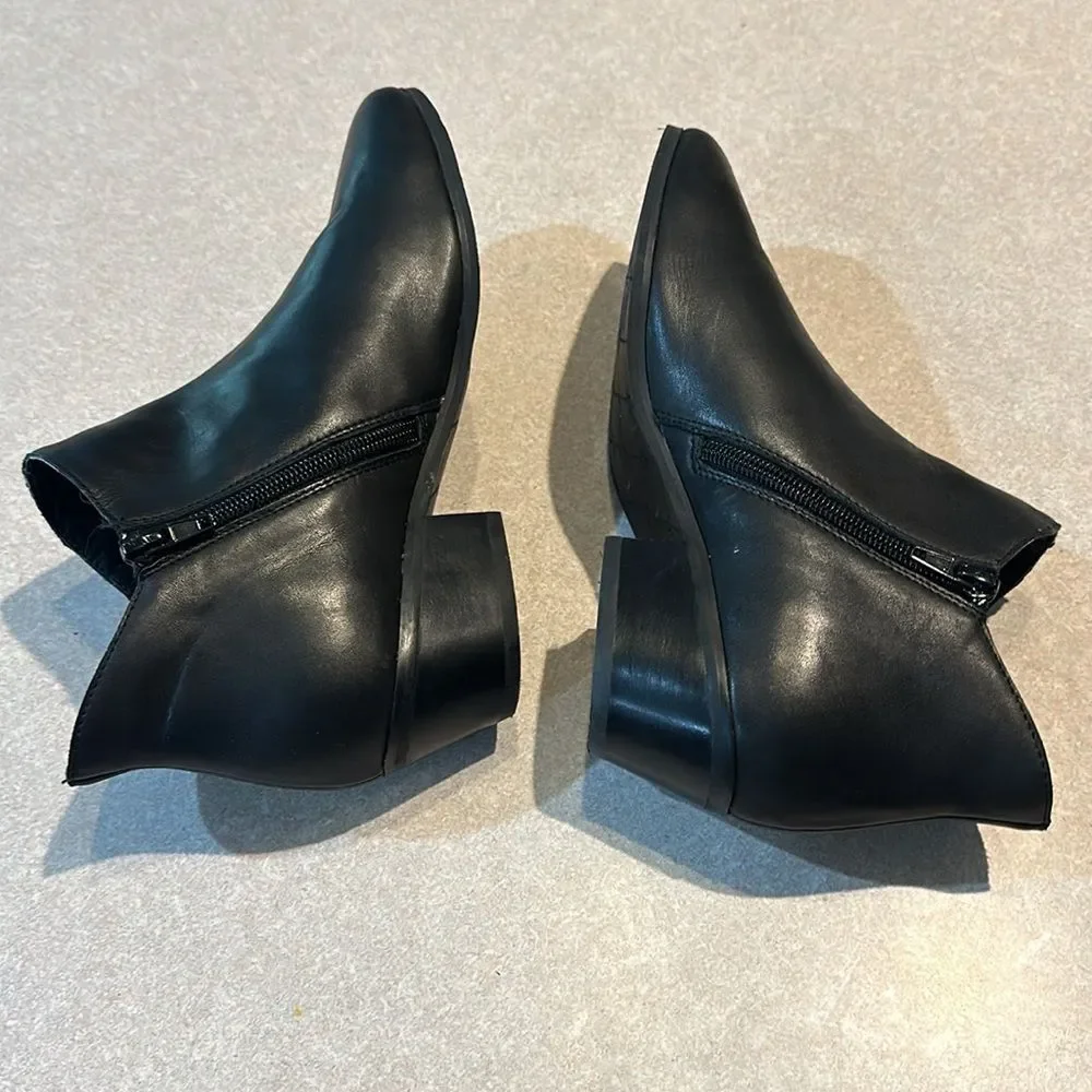 JACK ROGERS Black Booties - Picture 5 of 9